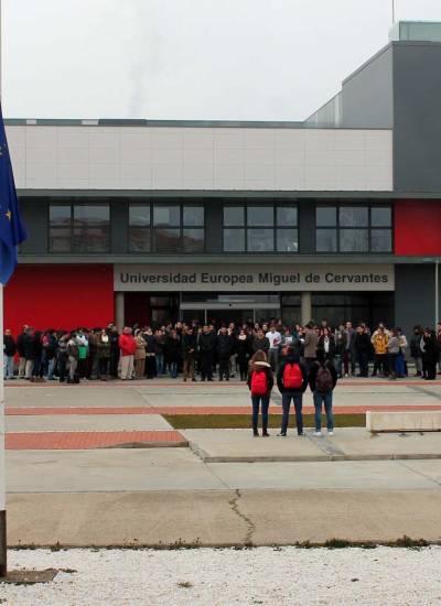 La fachada de la institución, situada en Valladolid, España.