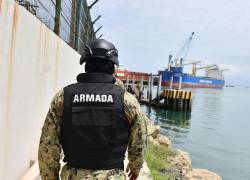 Imagen de un operativo de control en el puerto de Manta el 28 de enero de 2024.