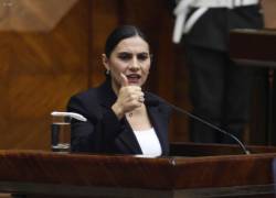 Fotografía de la vicepresidenta Verónica Abad dirigiéndose al Pleno de la Asamblea Nacional, en diciembre del 2024.