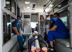 Los estudiantes de la UEES potenciarán su capacidad de reacción y toma de decisiones con la preparación en la ambulancia de simulación.