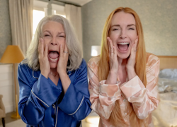 Lindsay Lohan y Jamie Lee Curtis regresan en la esperada secuela Otro viernes de locos, una nueva historia de intercambio de cuerpos con más enredos y diversión.