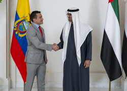El presidente de Ecuador, Daniel Noboa, en diálogo con Mohamed bin Zayed Al Nahyan, presidente de Emiratos Árabes Unidos.