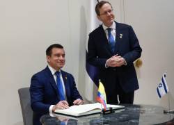El presidente ecuatoriano, Daniel Noboa, junto a su homólogo de Israel, Isaaz Herzog.