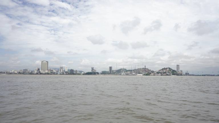 $!Desde la isla Santay se puede observar la ciudad de Guayaquil. La distancia entre ambos puntos es de 800 metros.