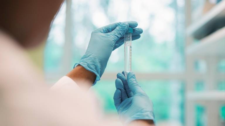 Estados Unidos aprueba la primera vacuna del mundo contra el virus respiratorio sincitial