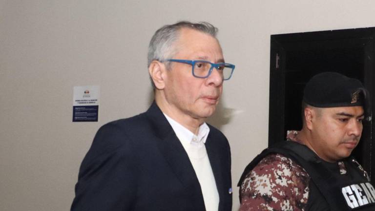 La Fiscalía sostiene que las pruebas demuestran que Glas y Bernal priorizaron obras sin relación directa con la emergencia por el terremoto de 2016.