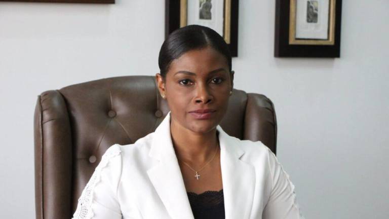 Fotografía de la nueva embajadora de Ecuador en Argentina, Diana Salazar Méndez.