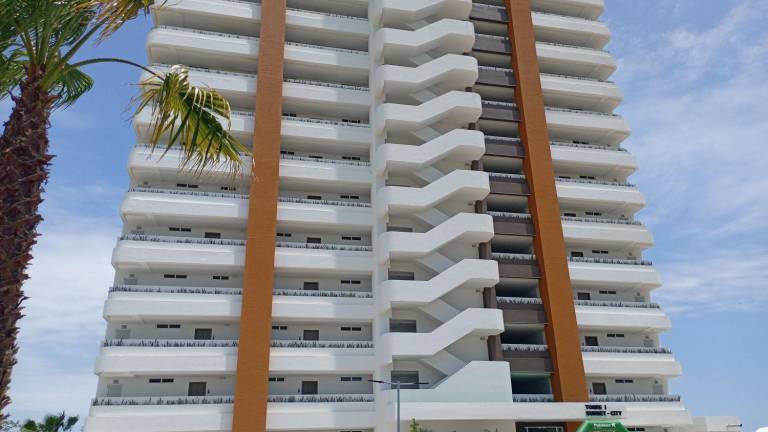 El desarrollo inmobiliario en Playas se fortalece con la entrega de torre residencial