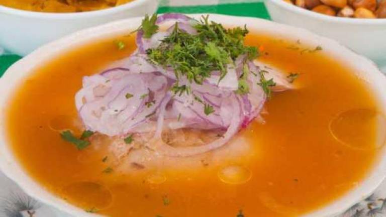 El pescado, utilizado en platos como el encebollado, es un producto que apela a la nostalgia de los ecuatorianos en el exterior.