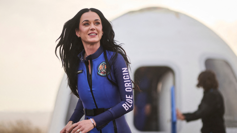 Katy Perry respondió con firmeza y gratitud a las críticas por su viaje al espacio y su gira The Lifetimes Tour, asegurando que ha aprendido a mantenerse fiel a sí misma.