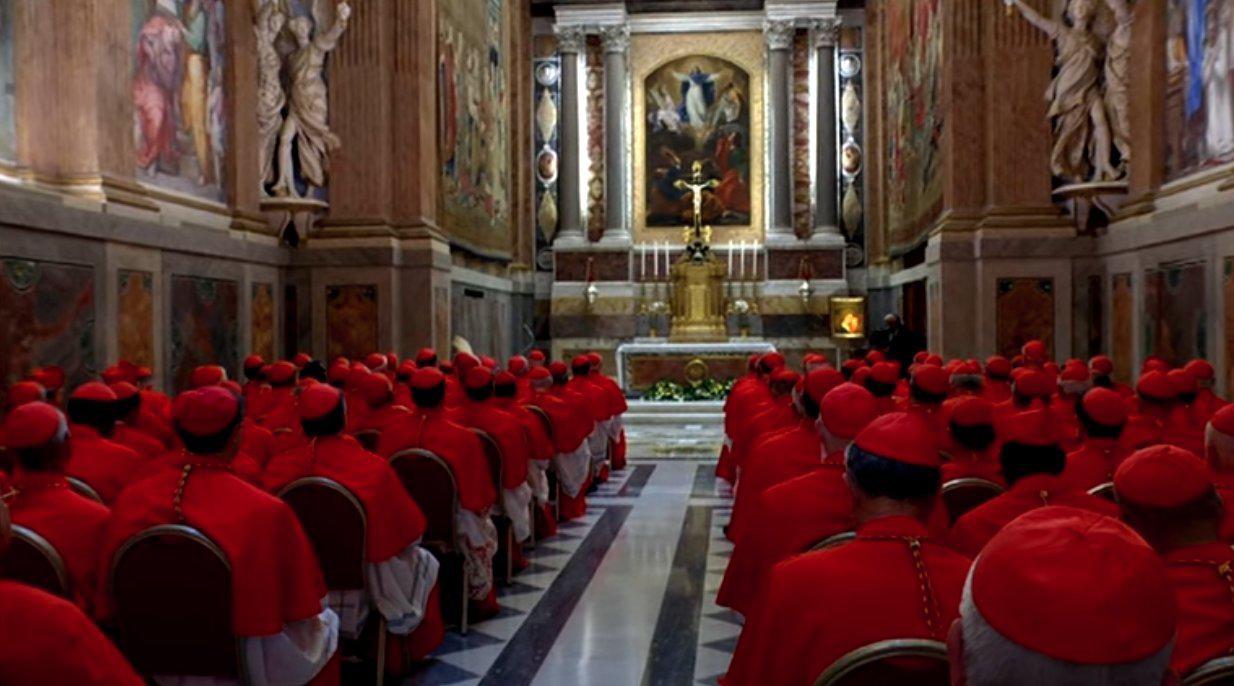 Cardenales se congregan en la Capilla Paulina